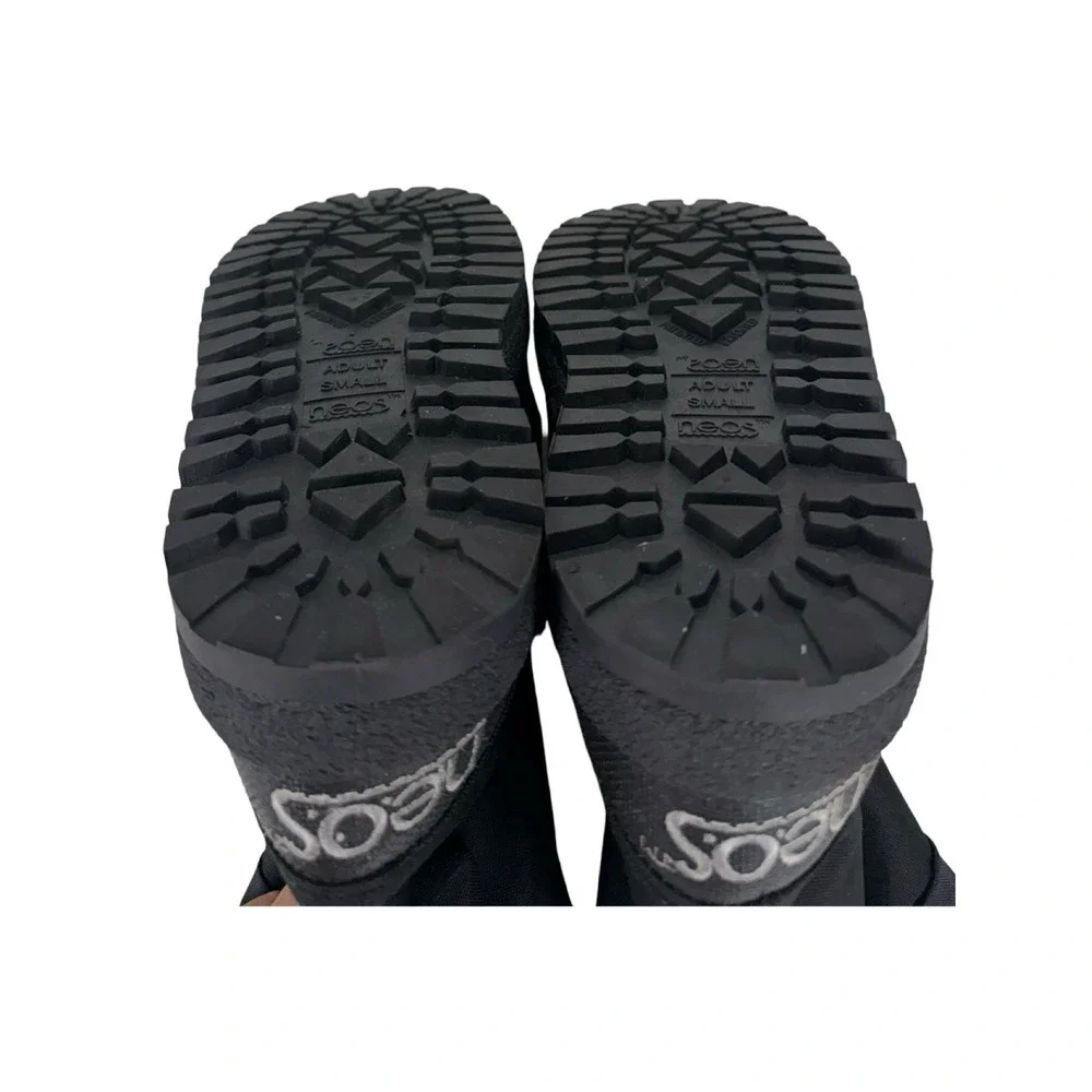 Neos Adult Small Overshoes Black Nylon Waterproof Outdoors